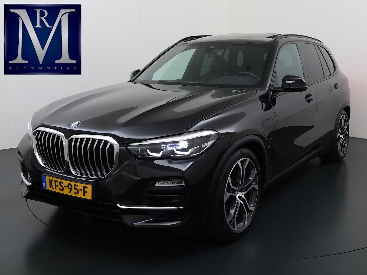 BMW X5 - xDrive45e High Executive HARMAN KARDON| ELEK. TREKHAAK|ELEK. SCHUIF/ KANTELDAK| ACHTERBANK - AutoWereld.nl
