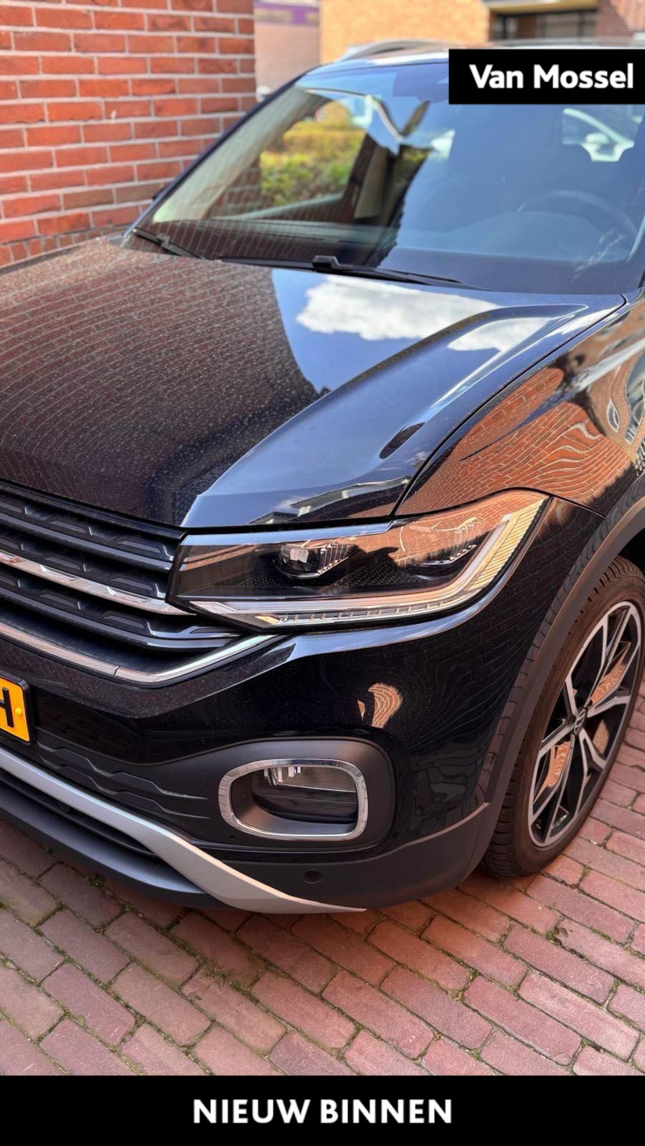 Volkswagen T-Cross - 1.0 TSI R-Line | 110 PK | Automaat | Digital Cockpit PRO | All Season Banden | Navigatie | - AutoWereld.nl