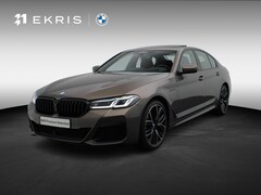 BMW 5-serie - Sedan 530e High Executive | M Sportpakket | Parking Pack | Safety Pack | Stuurwielrand Ver