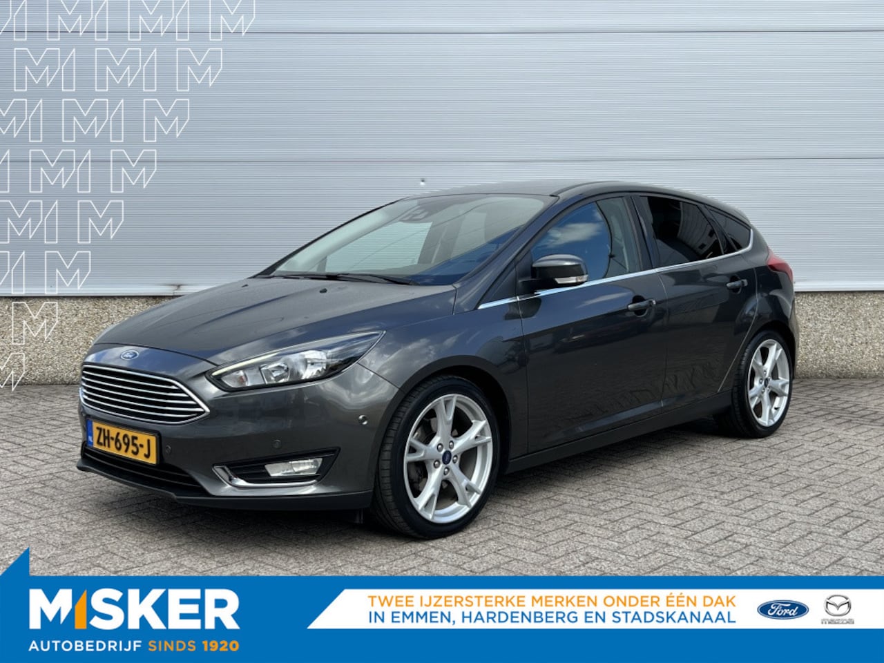 Ford Focus - 1.5 Titanium DEALERONDERHOUDEN! TREKHAAK! WINTERPACK! - AutoWereld.nl