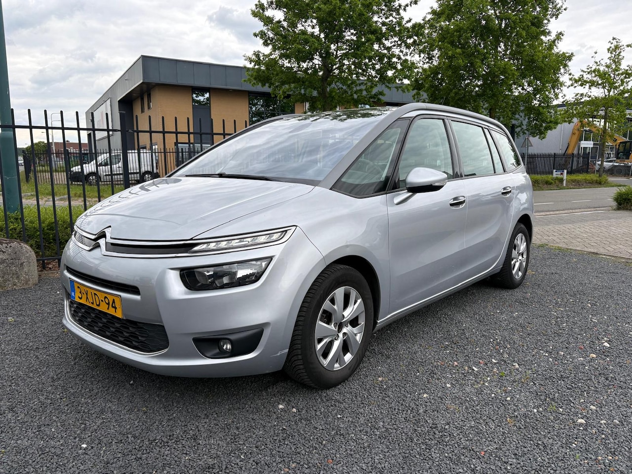 Citroën Grand C4 Picasso - 1.6 VTi Business | 7 PERS | NAVIGATIE | CLIMAT | TREKHAAK - AutoWereld.nl