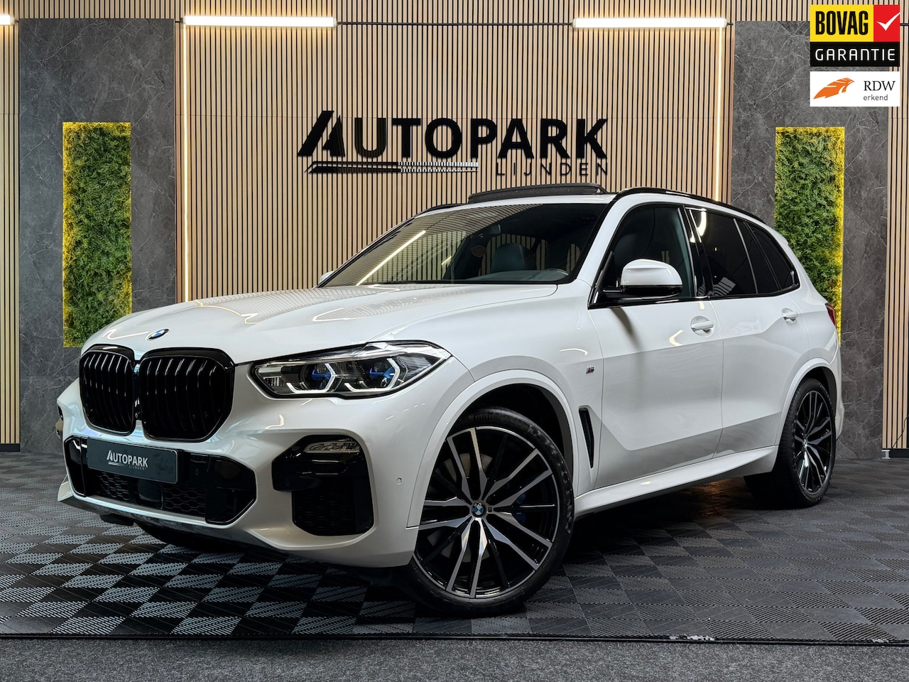 BMW X5 - XDrive40i High Executive M-SPORT TV|PANO|H&K|HuD|360CAM|MEMORY|KEYLESS|LUCHTVERING|SFEERVE - AutoWereld.nl