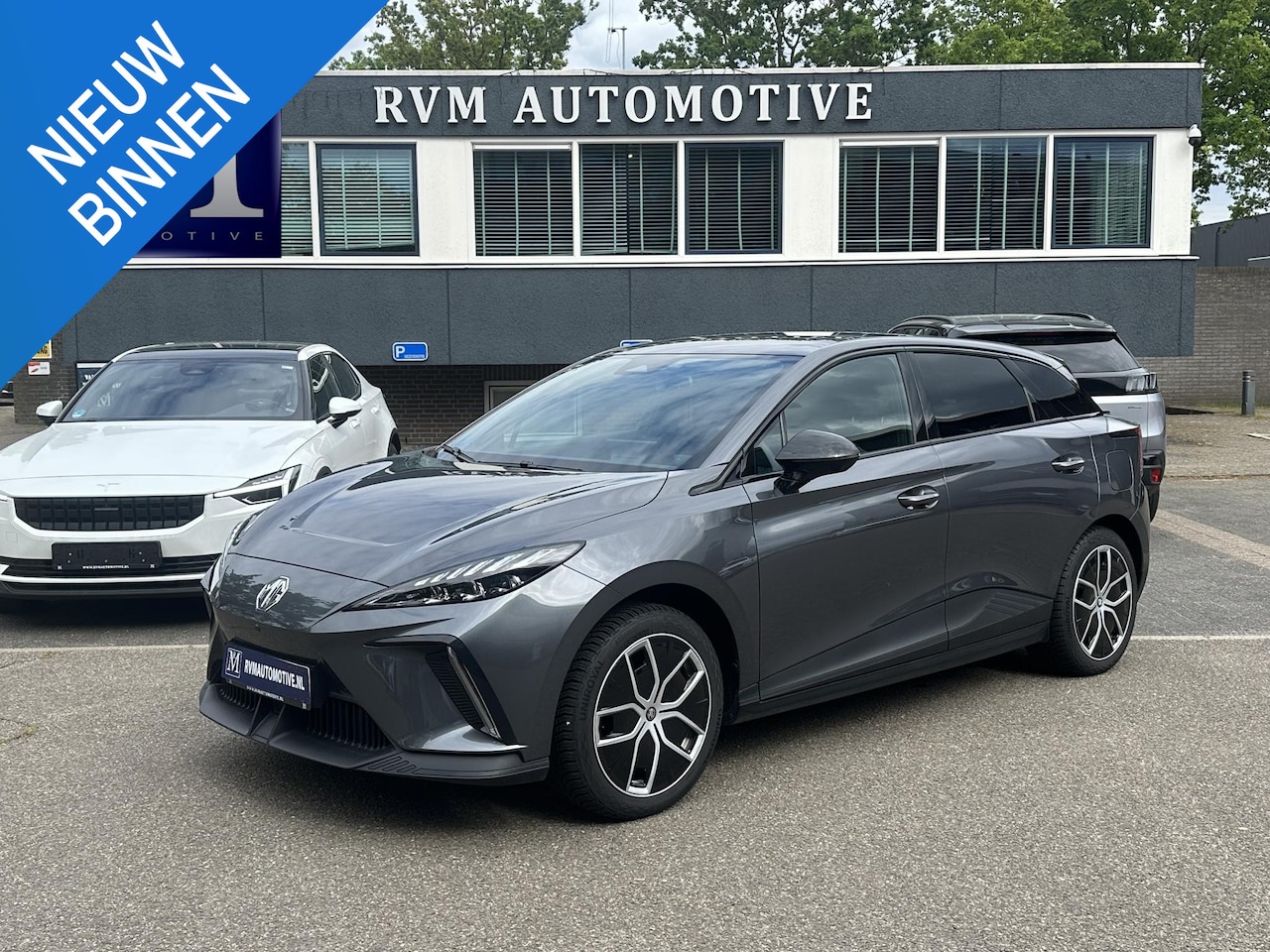 MG MG4 Electric - Luxury 64 kWh FABRIEKS GARANTIE T/M 02-2031 | SOH 97% | STOEL + STUURVERWARMING | 360 CAME - AutoWereld.nl