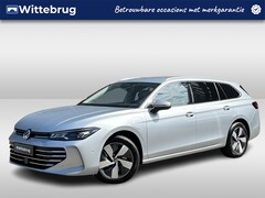 Volkswagen Passat Variant - 1.5 eHybrid 204PK Business / Zwenkbare Trekhaak / Stuur + Stoelverwarming / Achteruitrijca