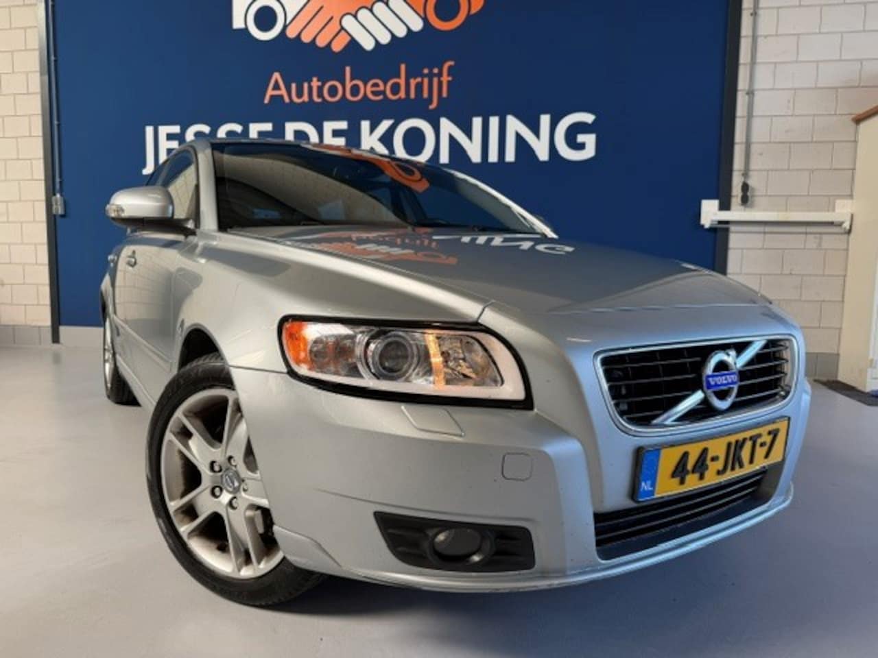 Volvo V50 - 2.4i Edition II /bj.2009 / Leder / Climate / Cruise /sportvelgen / Distributie vernieuwd / - AutoWereld.nl