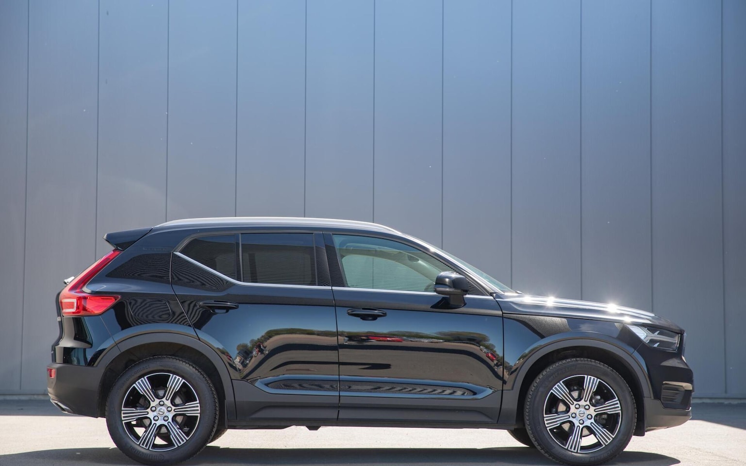 Volvo XC40 - 1.5 T3 Inscription Leer Trekhaak Carplay Keyless Panorama - AutoWereld.nl