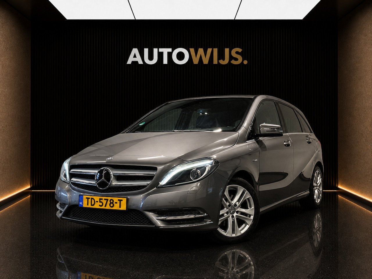 Mercedes-Benz B-klasse - 180 Ambition|TREKHAAK|XENON|NAVI|MEMORY - AutoWereld.nl