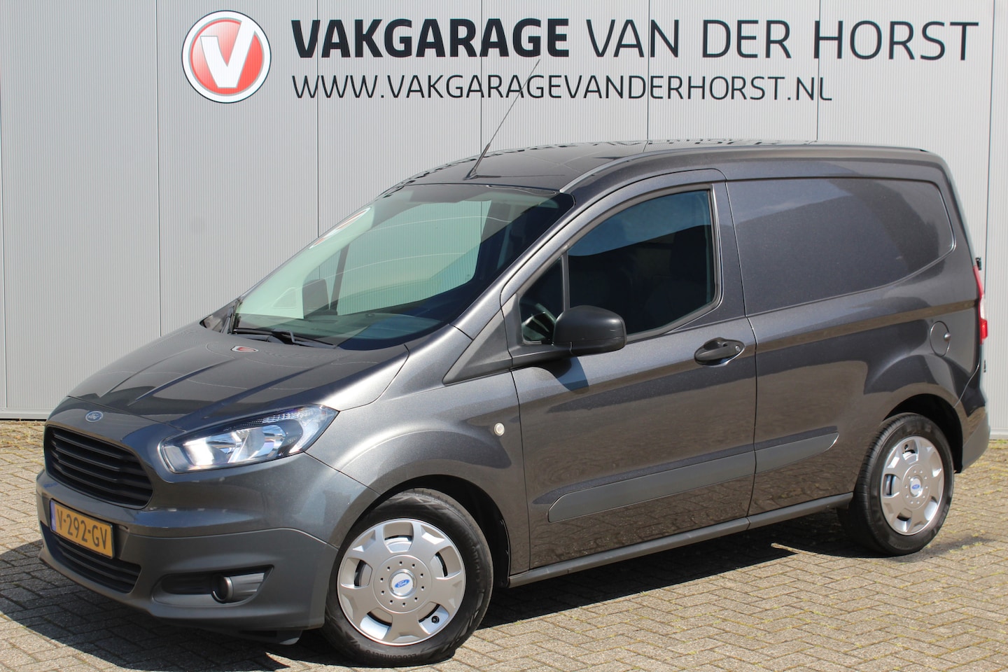 Ford Transit Courier - 1.5-75pk TDCI Economy Edition. Handige nette bedrijfswagen, slechts 68.000km ! Airco, tele - AutoWereld.nl