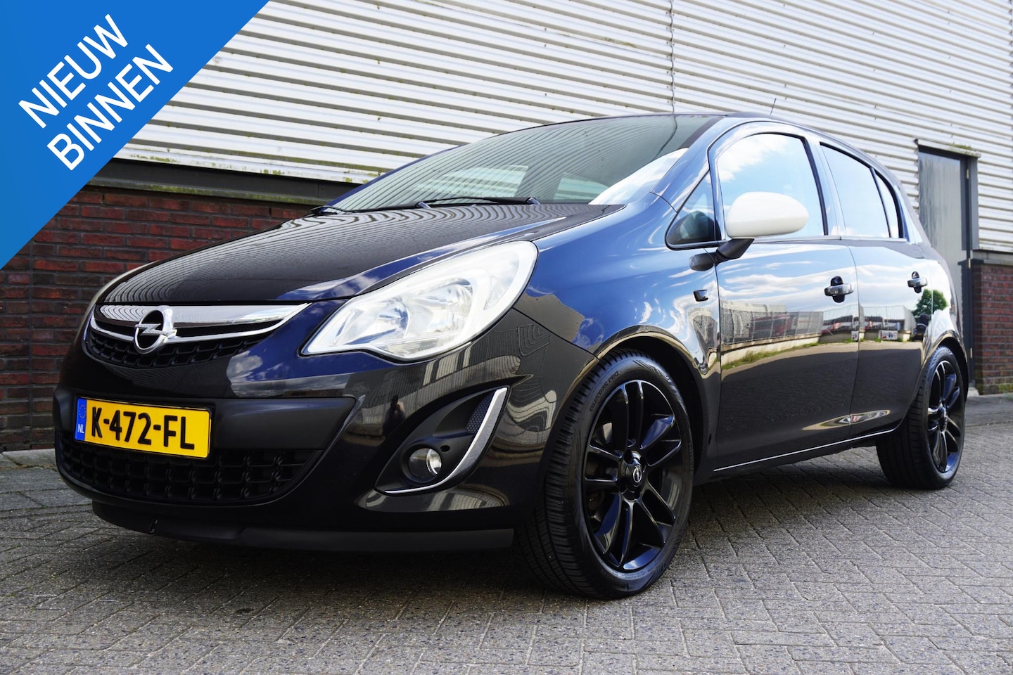 Opel Corsa - 1.4-16V Sport/All-Seasonbanden/Sportvelgen/ Airco. - AutoWereld.nl