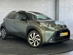 Toyota Aygo X - 1.0 VVT-i MT Pulse Carplay Stoelverwarming ACC Keyless Bi-Tone