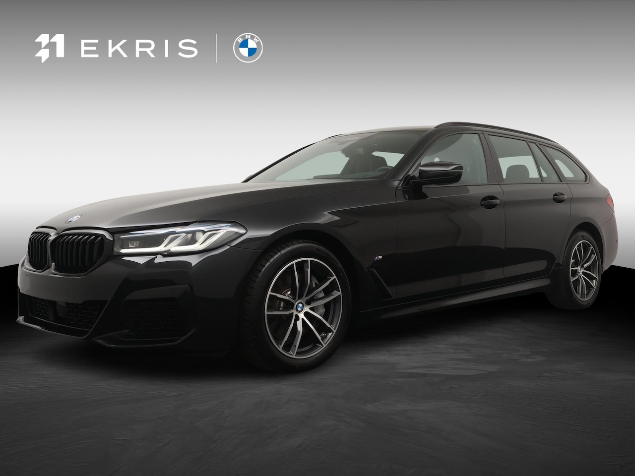 BMW 5-serie Touring - 540i xDrive | M-Sport | Harman Kardon | Co-Pilot | Soft Close | Comfortstoel | Stoelventil - AutoWereld.nl