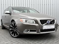 Volvo V70 - 3.0 T6 AWD Summum | Aut | leder |285pk| Youngtimer | Xenon | PDC | Trekhaak | Volledige hi
