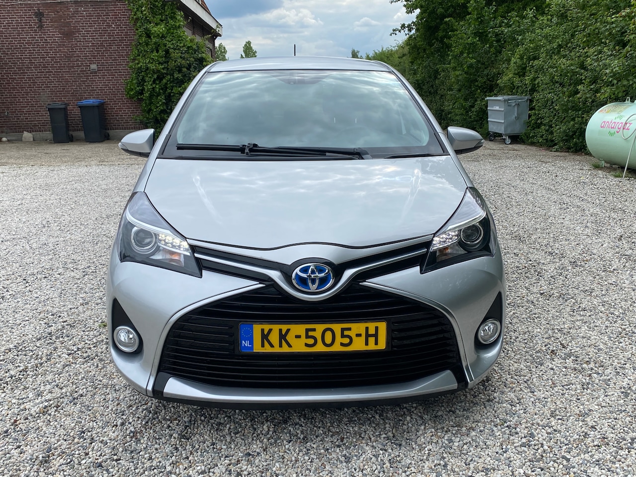 Toyota Yaris - 1.5 Hybrid Dynamic Zeer lage km's - Keyless entry - Navigatie - Cruise controle