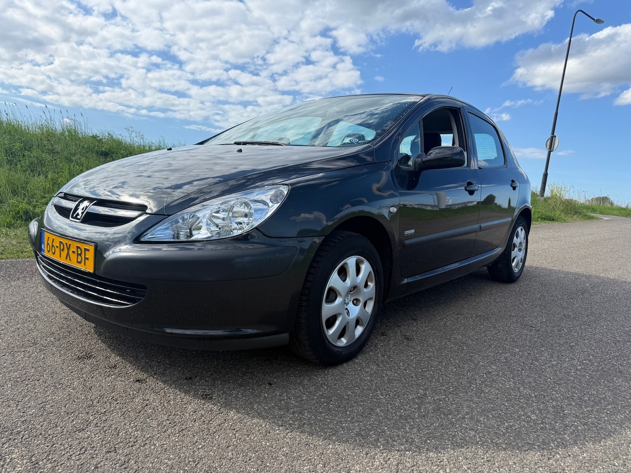 Peugeot 307 - 1.6-16V Navtech navi cruise distributie airco apk garantie ! - AutoWereld.nl