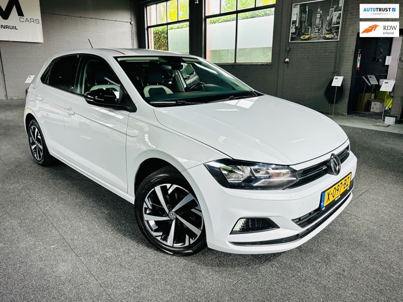 Volkswagen Polo - 1.0 TSI Beats - ACHTERUITRIJCAMERA - SFEERVERLICHTING - NAVI - AUTOMATISCHE CLIMA - STOELV - AutoWereld.nl