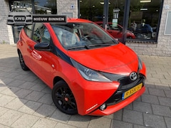 Toyota Aygo - 1.0 VVT-i x-cite Camera Nieuwe koppeling APK Beurt