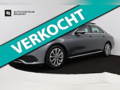 Mercedes-Benz E-klasse - 200 Premium (PANORAMADAK, SFEEVERLICHTING, CAMERA, STOELVERWARMING, DEALER ONDERHOUDEN)