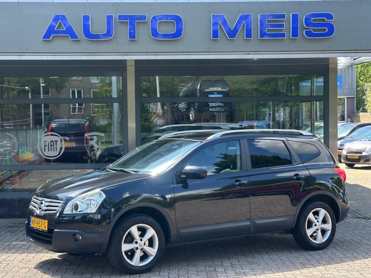 Nissan Qashqai - 1.6 Visa Airco Cruise Panorama Trekhaak 7 Person - AutoWereld.nl