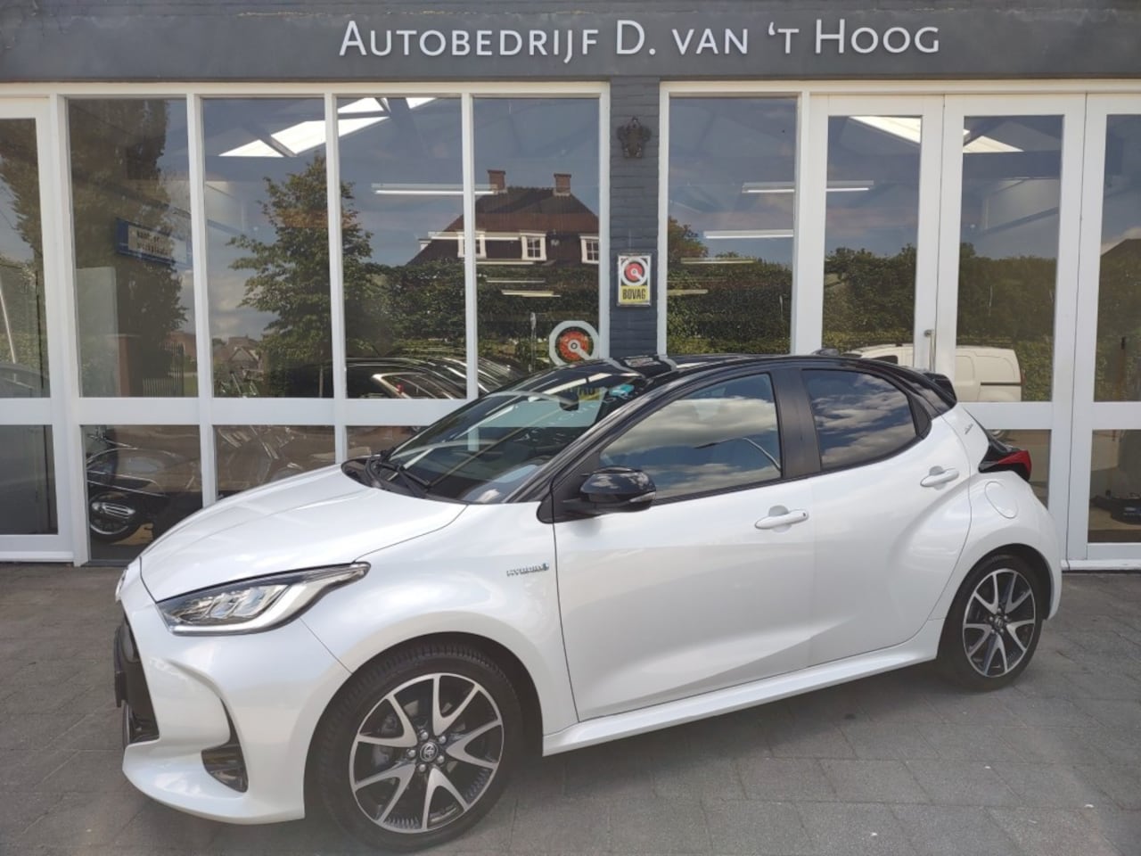Toyota Yaris - 1.5 HYB. EXECUTIVE - AutoWereld.nl