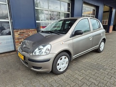 Toyota Yaris - 1.3 VVT-I IDOLS, Trekhaak, ALL season banden