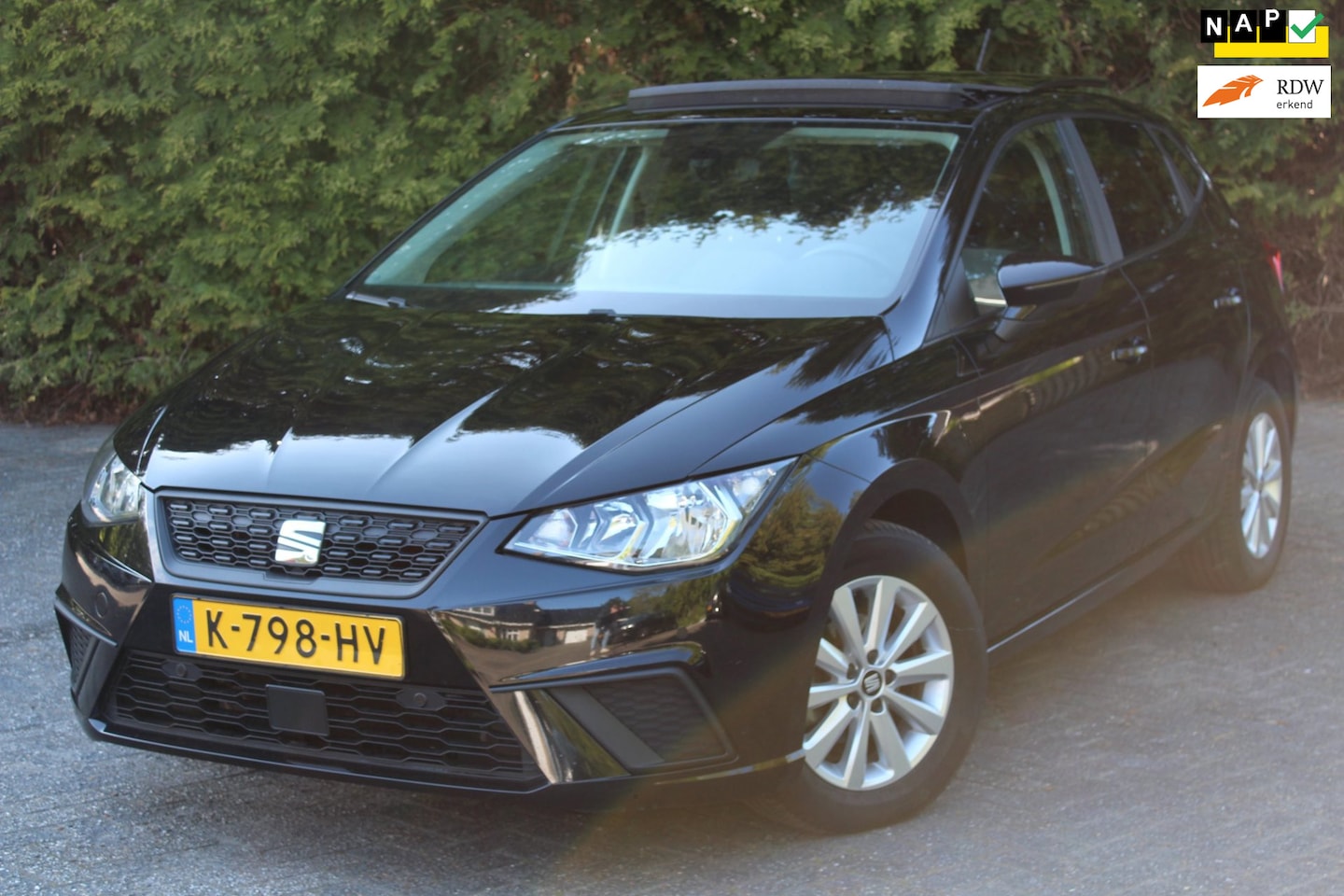 SEAT Ibiza - 1.0 TSI Style Business Intense 95PK | Climate Control | KEYLESS | PANO | Camera | Cruise C - AutoWereld.nl