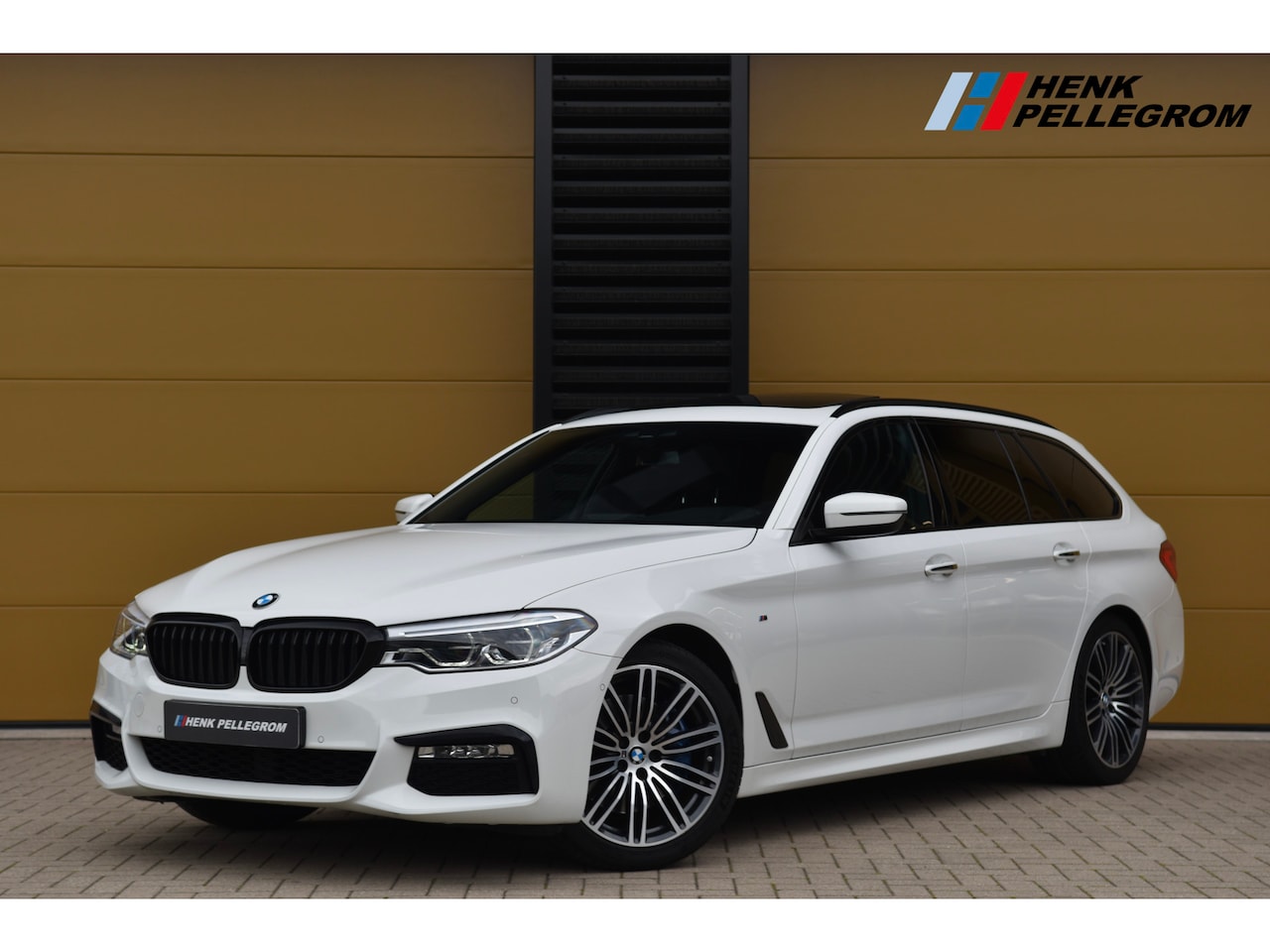 BMW 5-serie Touring - 530i High Executive * M-Sport * Head-up * DAB * Panoramadak * Harman/Kardon * - AutoWereld.nl