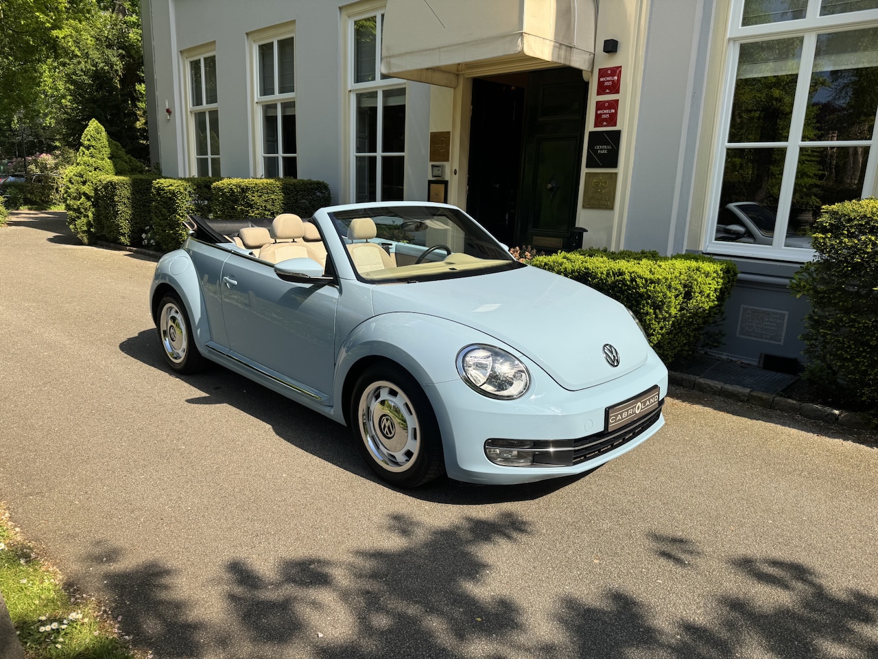 Volkswagen Beetle Cabriolet - 1.2 TSI, Automaat, Cruise - AutoWereld.nl