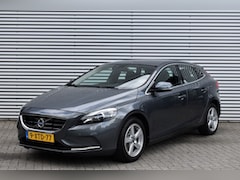Volvo V40 - 1.6 T3 MOMENTUM / NAVI / PDC / STOEL VERW. / TREKHAAK