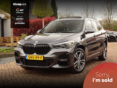 BMW X1 - xDrive20i M-Sport | 4WD | Head-up | 19inch | Keyless| Pano | Trekhaak 192PK | Flippers