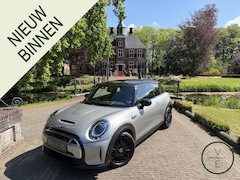 MINI Cooper - E Classic S 40.7 kWh | SOH 96% | Camera | Digidash | Sportstoelen | BTW |
