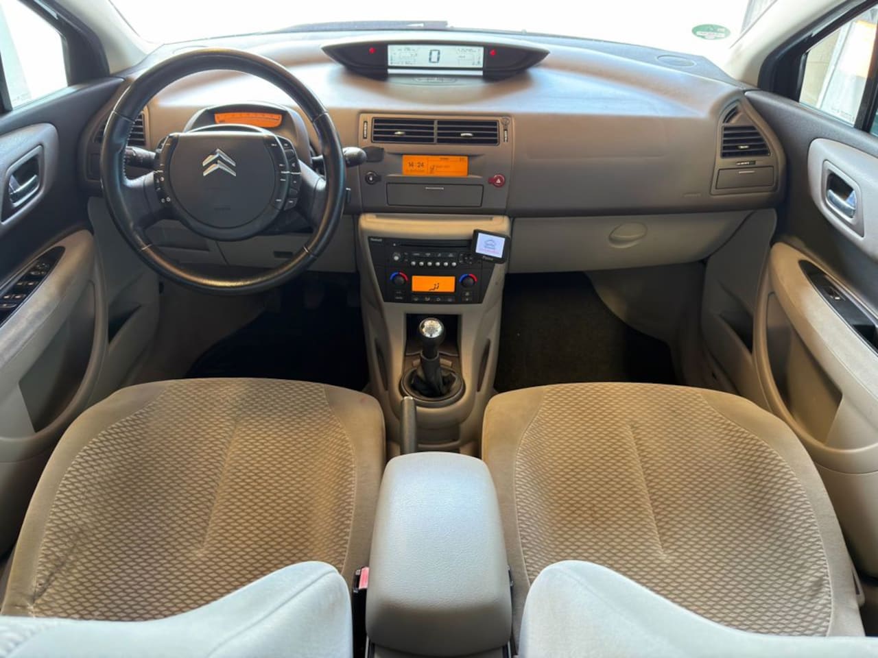 Citroën C4 - 1.6-16V Ligne Ambiance Nieuwe APK TREKHAAK - AutoWereld.nl