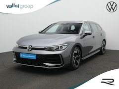 Volkswagen Passat Variant - 1.5 eTSI 150 pk DSG R-Line Business | Trekhaak | IQ Light | Head-up display | Achteruitrij