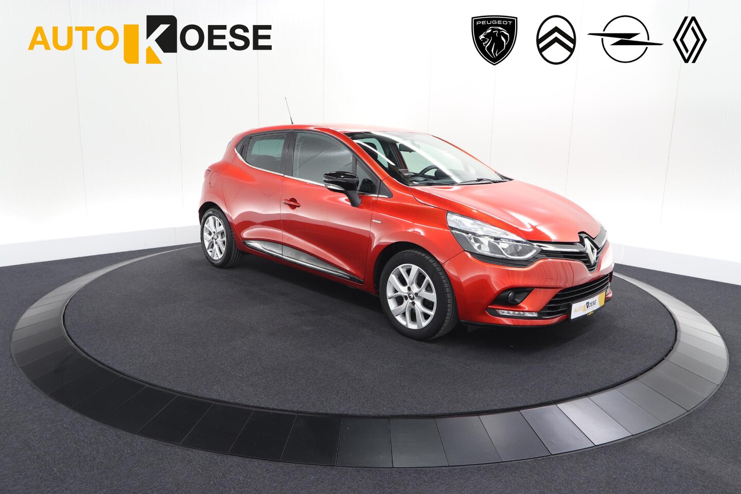 Renault Clio - TCe 90 Limited | Trekhaak | Parkeersensoren | Navigatie - AutoWereld.nl