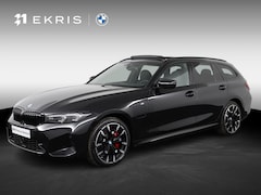 BMW 3-serie Touring - 330e xDrive M Sportpakket Pro | Trekhaak | Panoramadak | Harman Kardon | Active Cruise Con