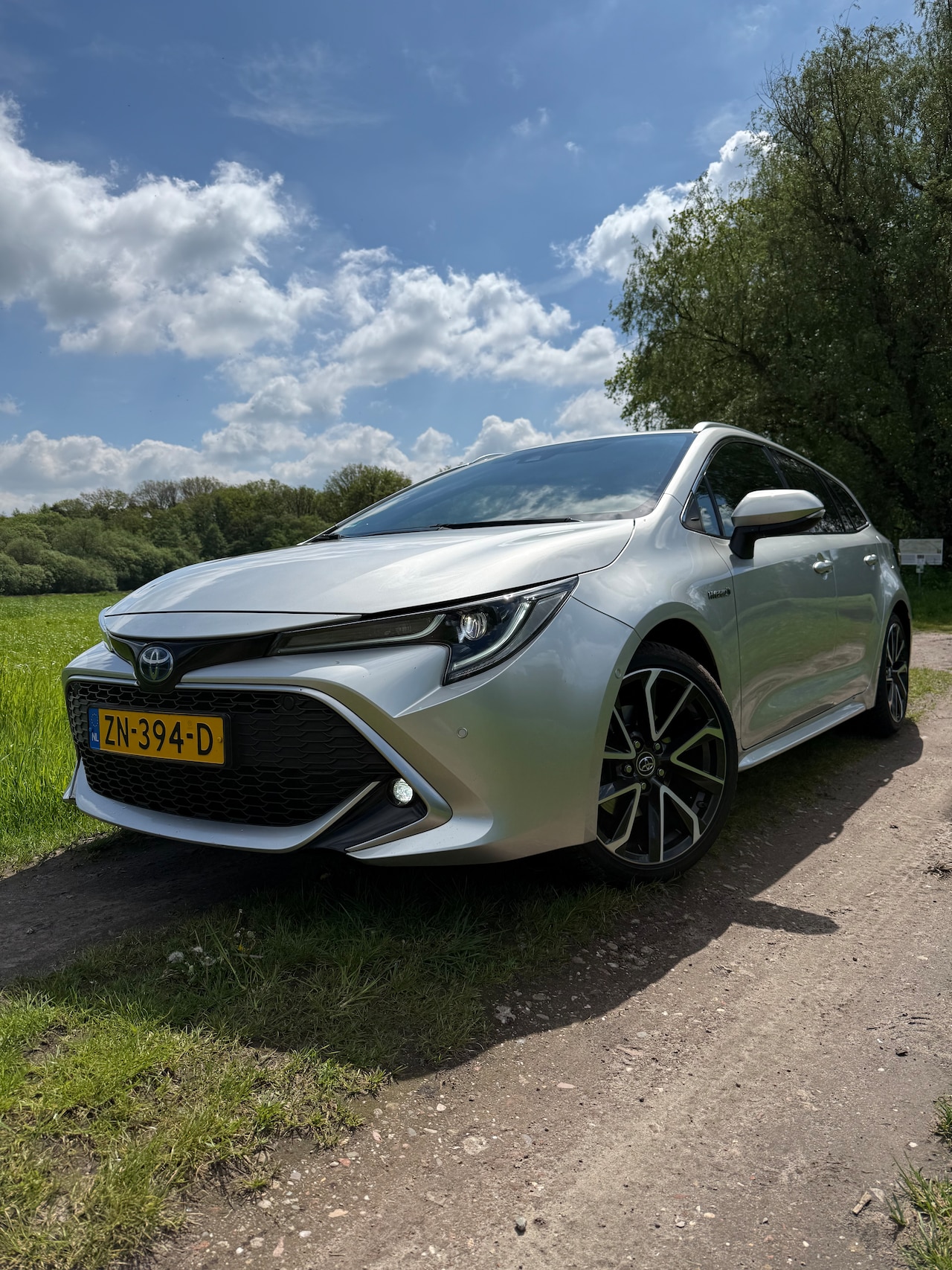 Toyota Corolla Touring Sports - 2.0 Hybrid Business Sport Intro - AutoWereld.nl