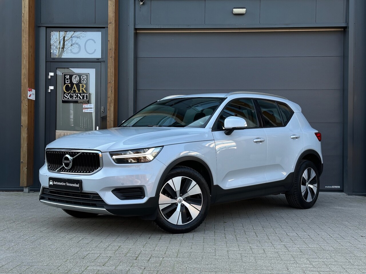 Volvo XC40 - 1.5 T2 Momentum Core Camera, Cruise Adaptive, Stuurverwarming etc! - AutoWereld.nl