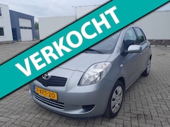 Toyota Yaris - 1.3 VVT-i Sol een betrouwbare voordelige Yaris