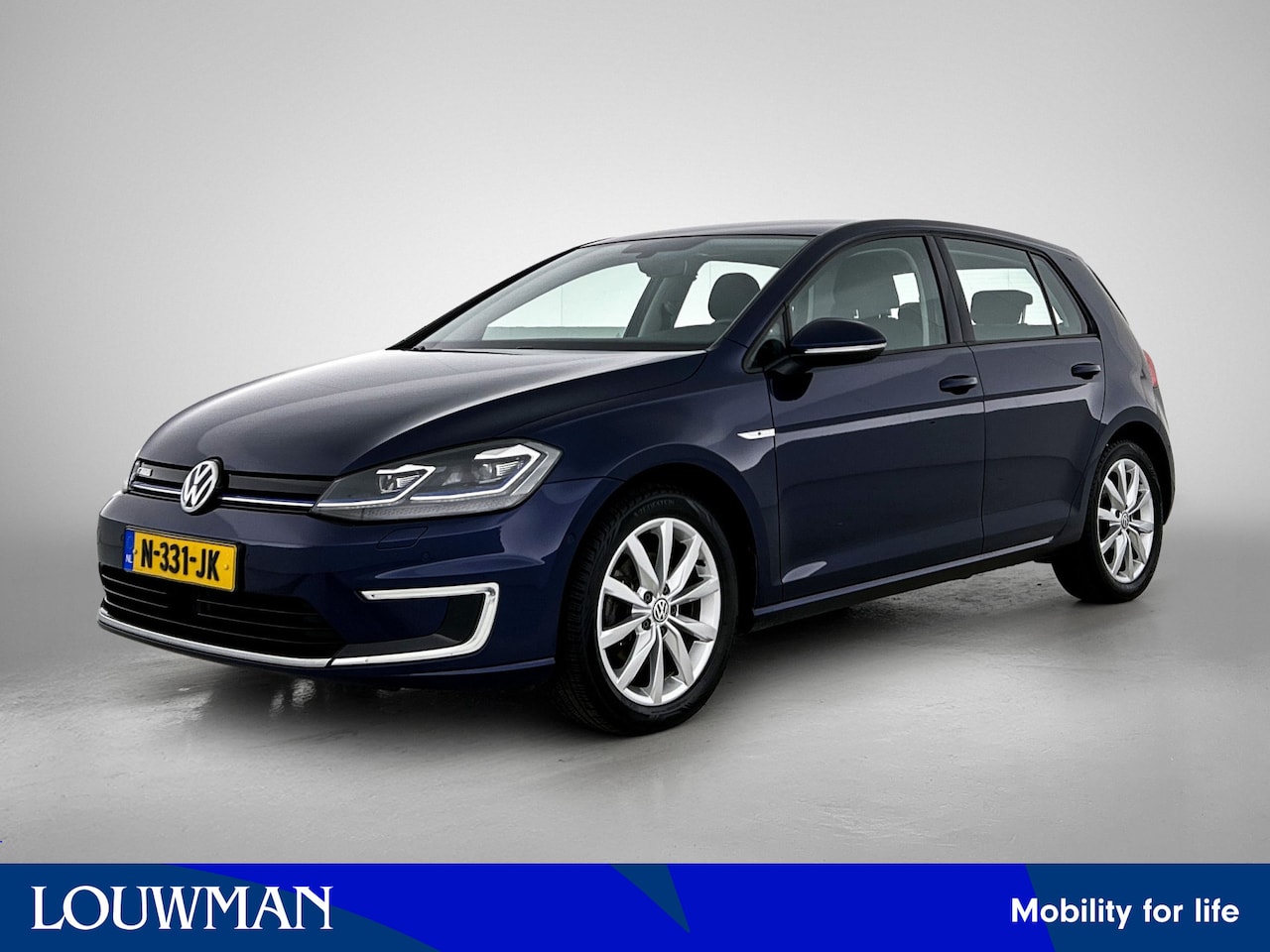 Volkswagen e-Golf - e-Golf Navigatie | Climate Control | Stoelverwarming | Achteruitrijcamera - AutoWereld.nl
