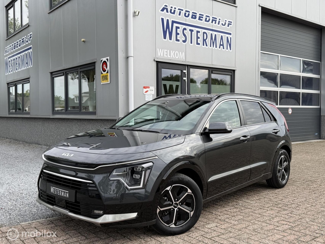 Kia Niro - 1.6 GDi Hybrid DynamicPlusLine Acc Camera HUD Trekh. Keyless Led etc. - AutoWereld.nl