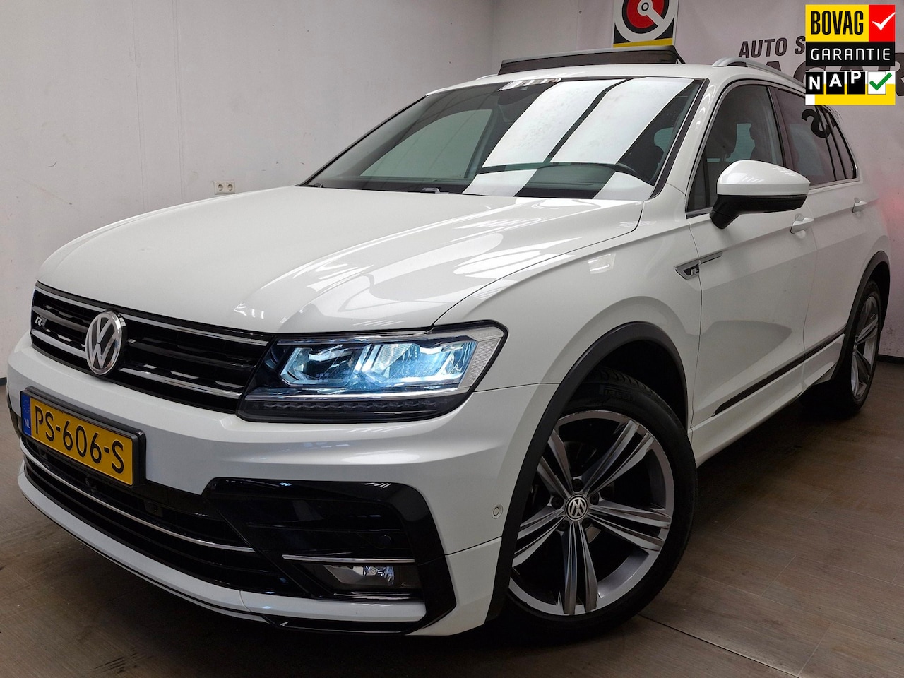 Volkswagen Tiguan - 1.4 TSI ACT Comfortline Business R LINE GARANTIE ! PANORAMADAK ! - AutoWereld.nl