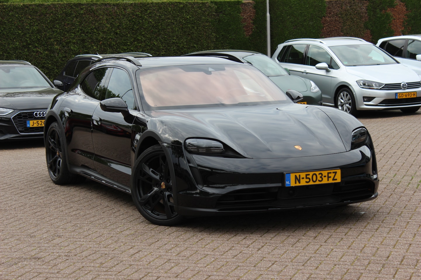 Porsche Taycan Cross Turismo - 4 93 kWh / Vol opties! / SoH 90,3% / Panoramadak / 360Camera / Head-up / Achterasbesturing - AutoWereld.nl