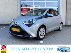 Toyota Aygo - 1.0 VVT-i x-play|Camera|Apple CarPlay/Android Auto|Airco