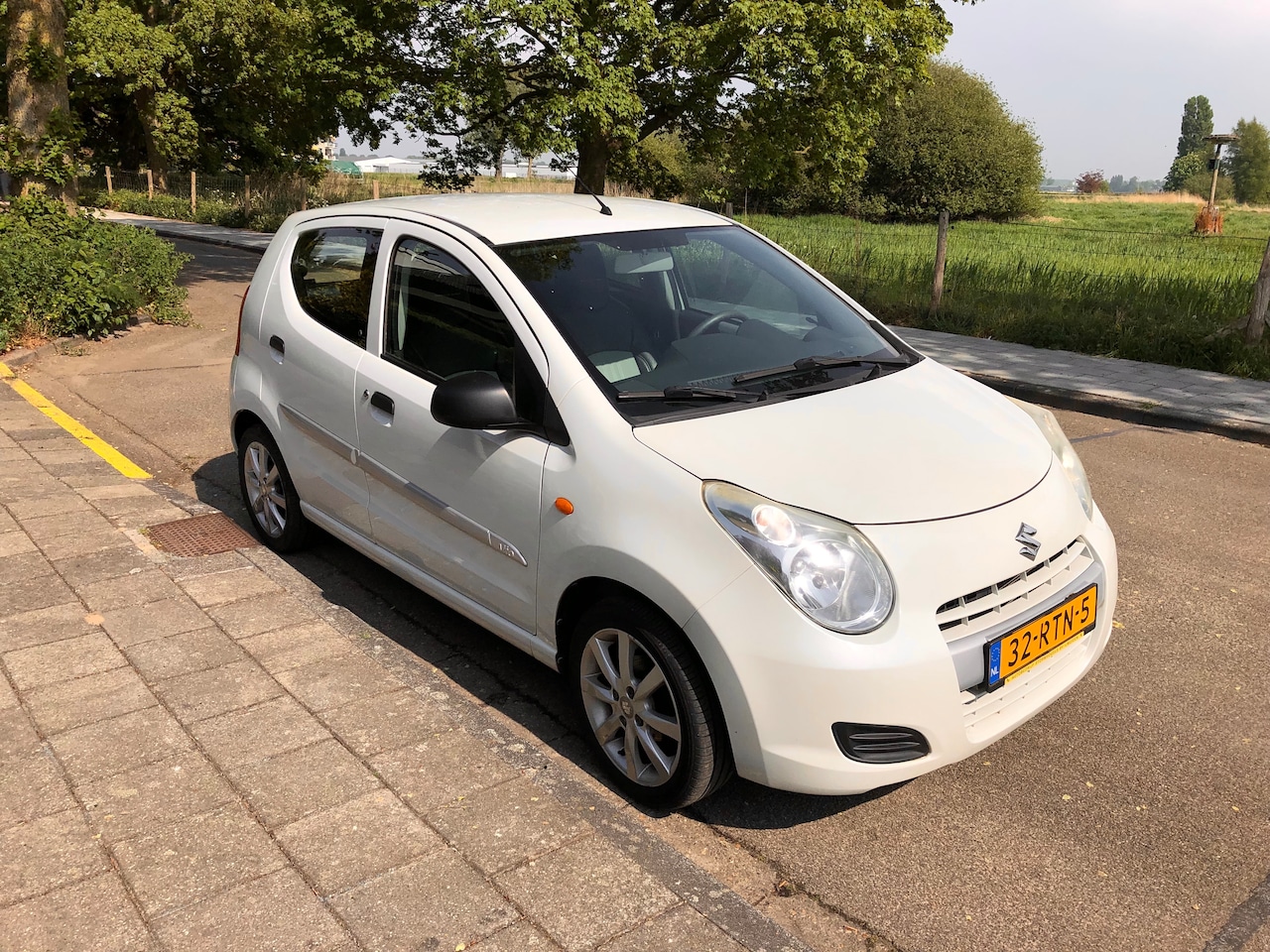 Suzuki Alto - 1.0 Silver-line - AutoWereld.nl