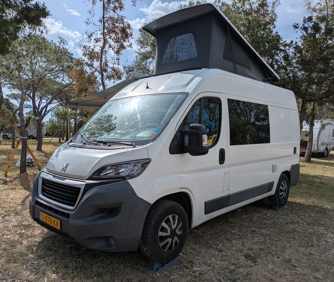 Peugeot Boxer - Camper - 4 persoons - AutoWereld.nl