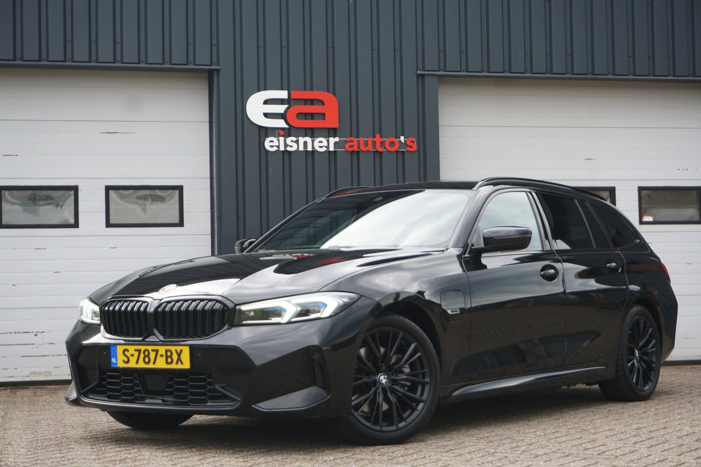 BMW 3-serie Touring - 320e LCI M-Sport Pro | ADAPTIVE LED | ACC | HEAD-UP | STOELVERW. | CAMERA | - AutoWereld.nl