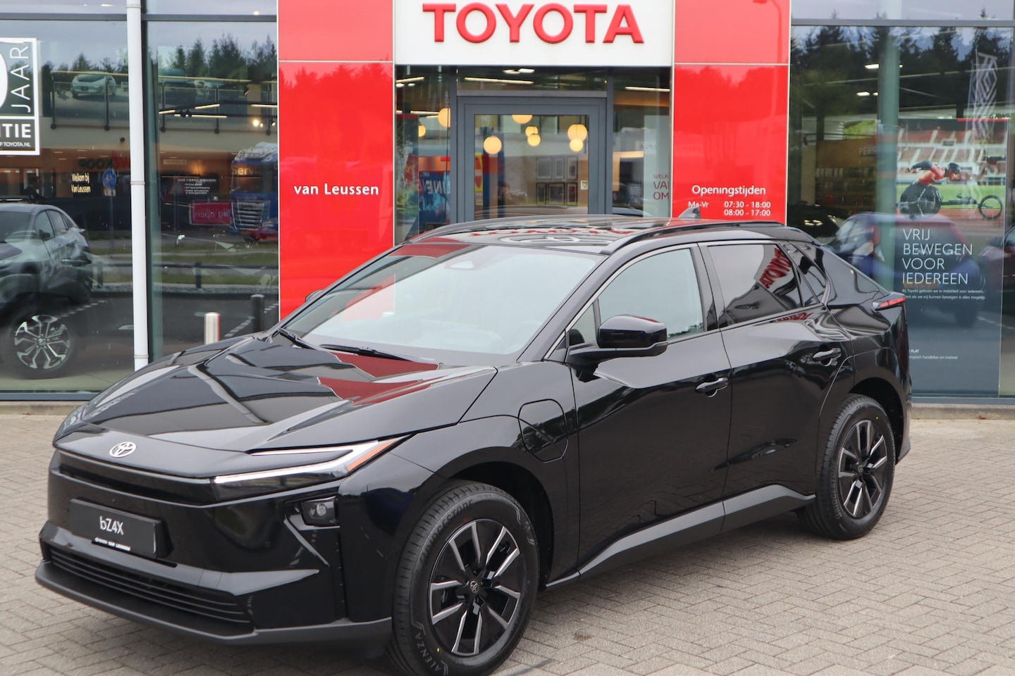 Toyota bZ4X - DYNAMIC 73 kWh MODEL 2026! WARMTEPOMP STOEL/STUURVERW PARK-SENSOREN 360°CAMERA EL-STOEL AP - AutoWereld.nl