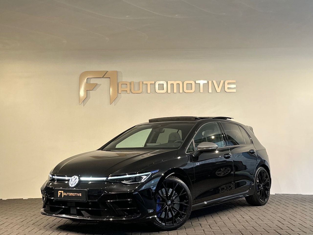 Volkswagen Golf - 2.0 TSI 4M R Performance Pano|Akra|IQ|Drift - AutoWereld.nl