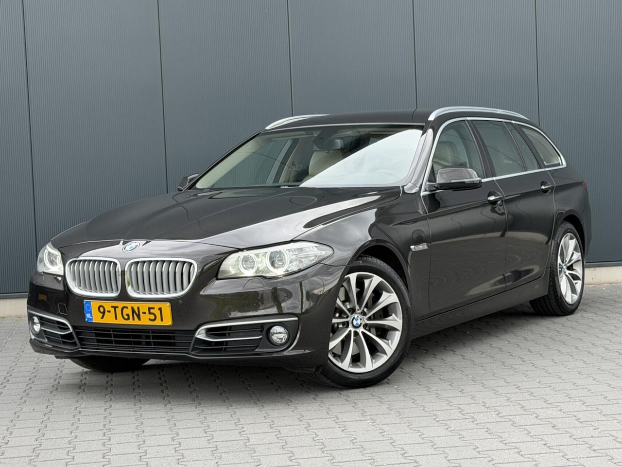 BMW 5-serie Touring - 530D Last Minute Edition Leder - Digi Dashboard - Trekhaak - AutoWereld.nl