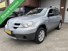 Mitsubishi Outlander - 2.0 Invite plus AIRCO*TREKHAAK*APK 5-27
