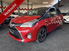 Toyota Yaris - 1.5 Hybrid Dynamic Bi-Tone